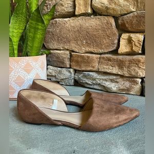 Gently used flats in 7.5
